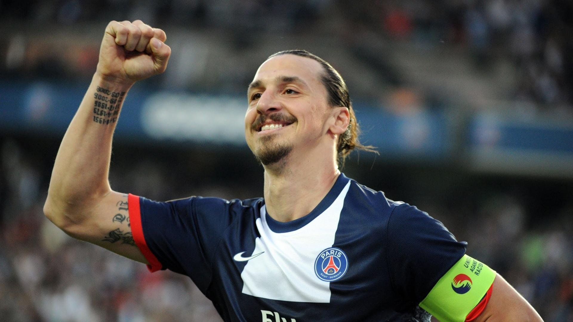 德甲激烈角逐：精彩攻防连续上演，德甲名场面